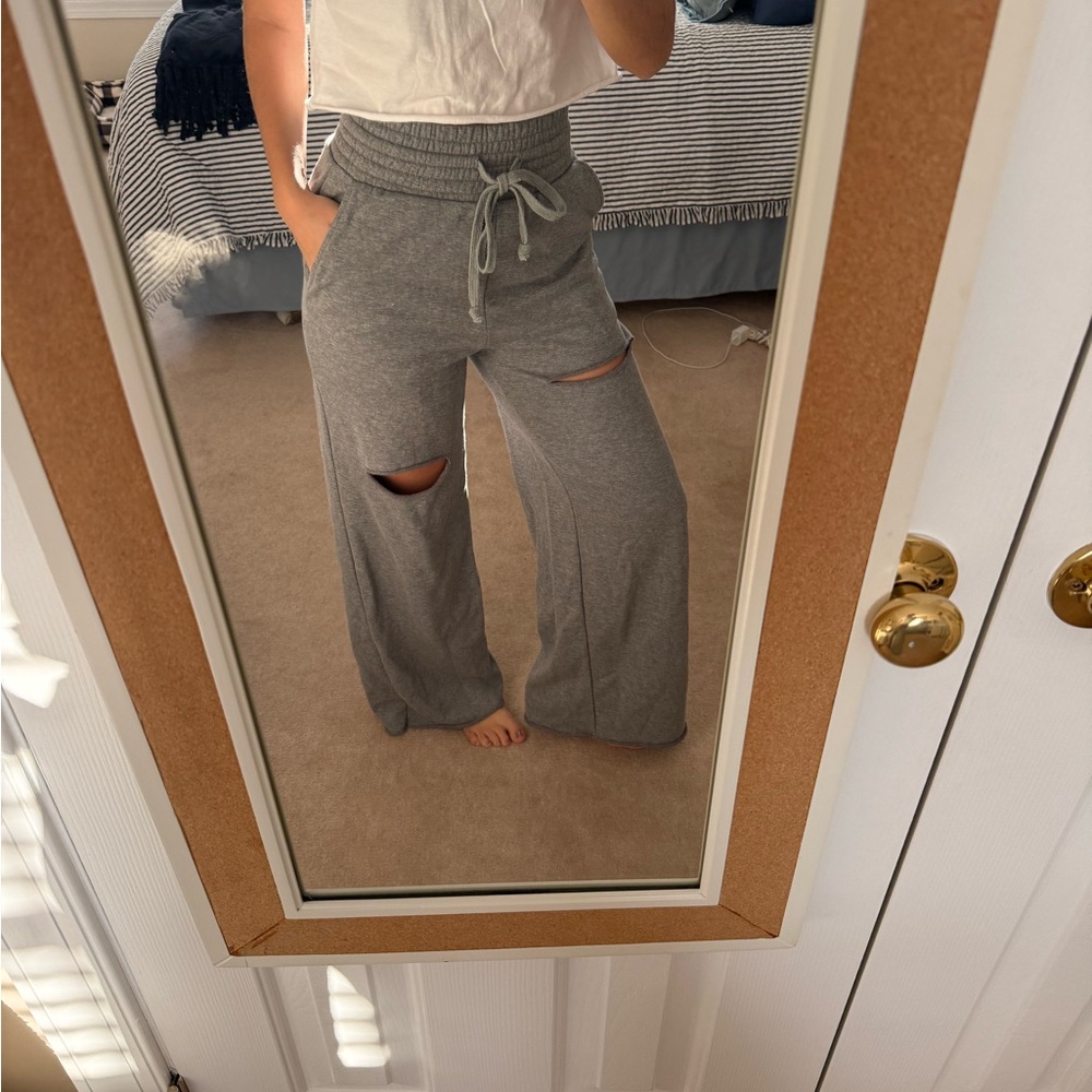 Zara Gray Wide-Leg Sweatpants with Rips